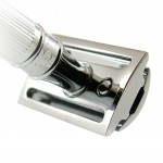 BARGAIN Edwin Jagger Lined Detail Chrome Plated Double Edge Safety Razor £18.80 at Amazon CHEAPEST EVER PRICE - Gratisfaction UK